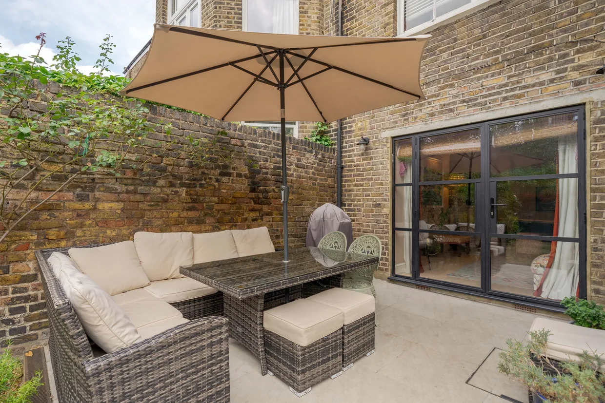 Hilltop Road, London, NW6 photo 13