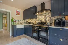 Hilltop Road, London, NW6 photo 14