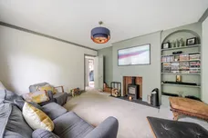 Woodlands Lane, HASLEMERE, GU27 photo 3