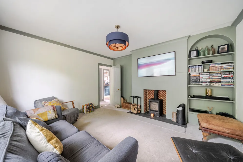 Woodlands Lane, HASLEMERE, GU27 photo 3
