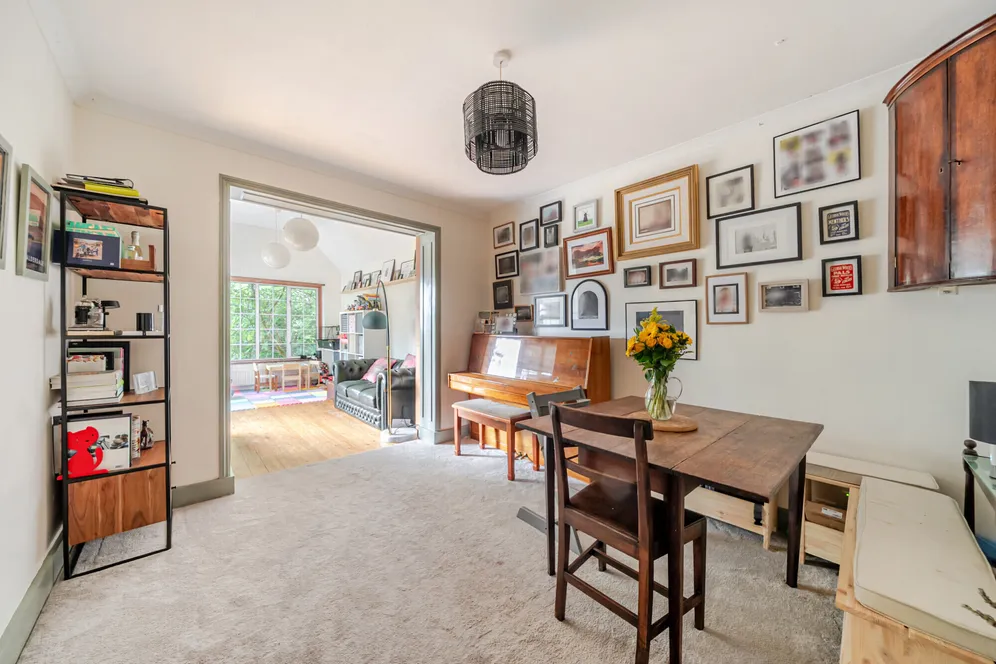 Woodlands Lane, HASLEMERE, GU27 photo 4