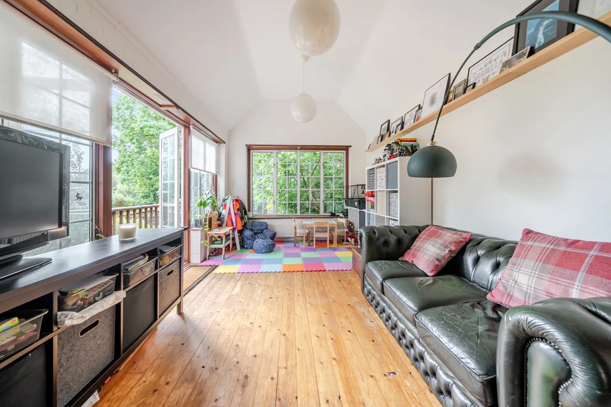 Woodlands Lane, HASLEMERE, GU27 photo 5