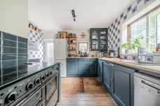 Woodlands Lane, HASLEMERE, GU27 photo 6