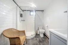 Woodlands Lane, HASLEMERE, GU27 photo 9