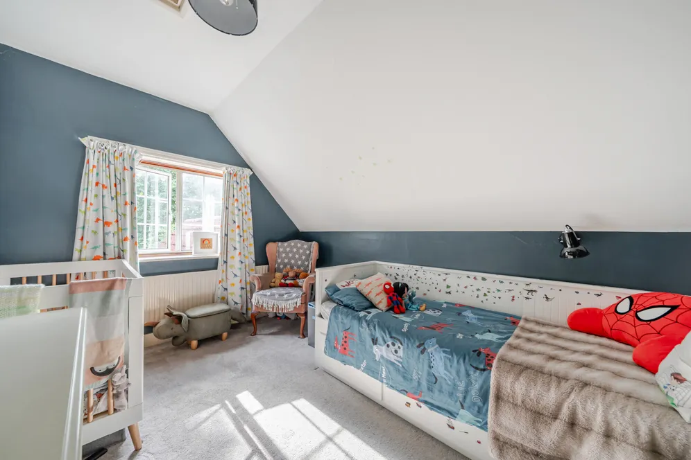 Woodlands Lane, HASLEMERE, GU27 photo 10