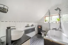 Woodlands Lane, HASLEMERE, GU27 photo 11