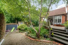 Woodlands Lane, HASLEMERE, GU27 photo 13