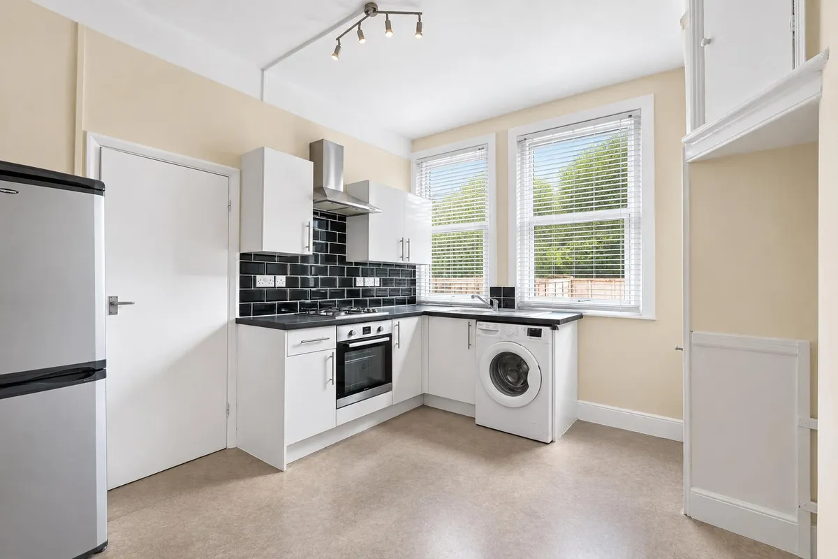 Salterford Road, LONDON