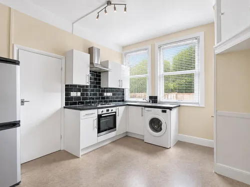 Salterford Road, LONDONphoto
