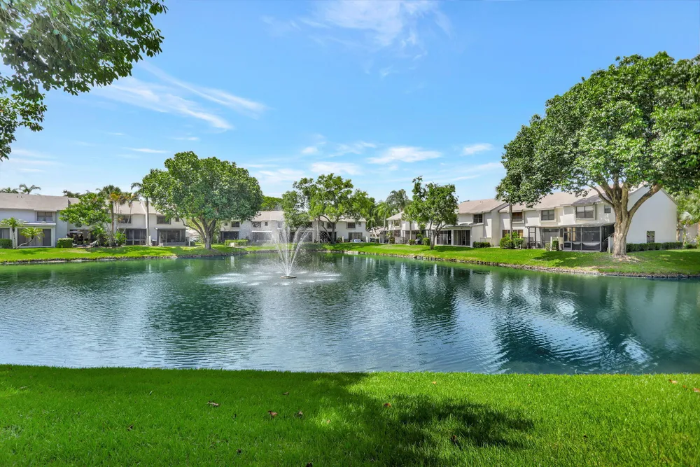 4771 NW 22nd St, Coconut Creek, FL 33063
