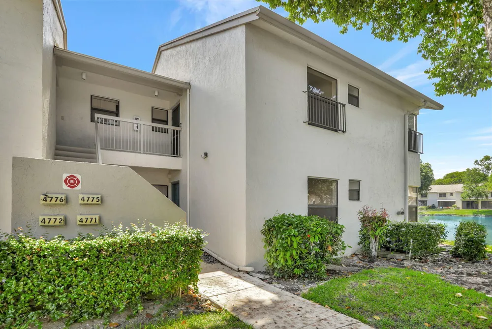 4771 NW 22nd St, Coconut Creek, FL 33063