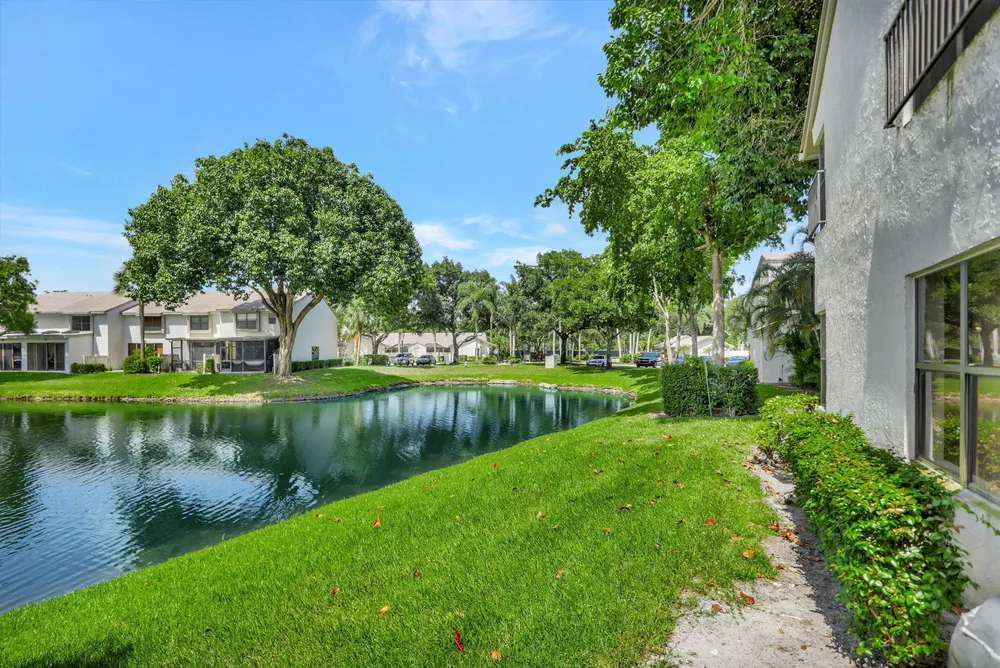 4771 NW 22nd St, Coconut Creek, FL 33063