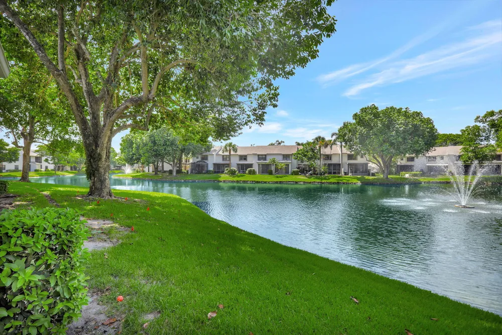 4771 NW 22nd St, Coconut Creek, FL 33063