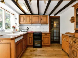 The Causeway, Chippenham thumb 3