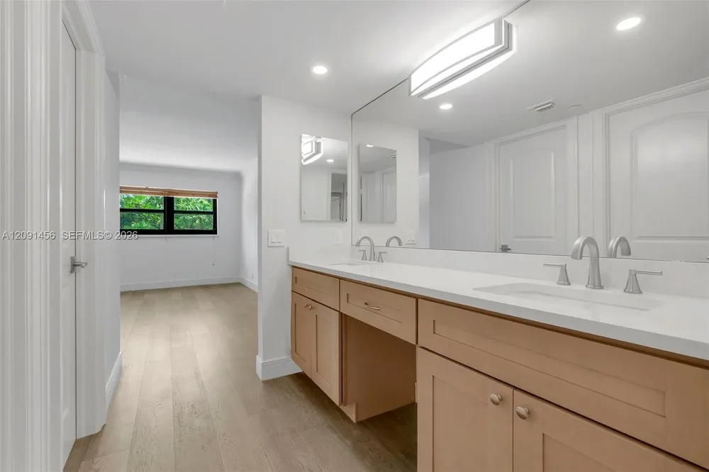 3200 Port Royale Dr N, Fort Lauderdale, FL 33308
