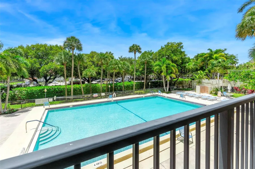 3200 Port Royale Dr N, Fort Lauderdale, FL 33308