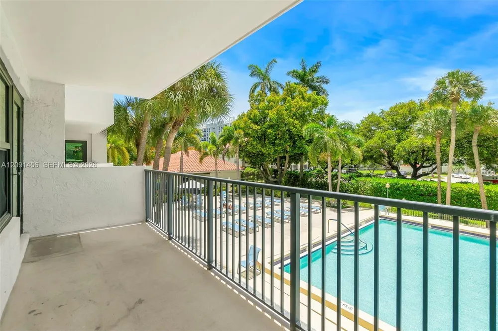 3200 Port Royale Dr N, Fort Lauderdale, FL 33308