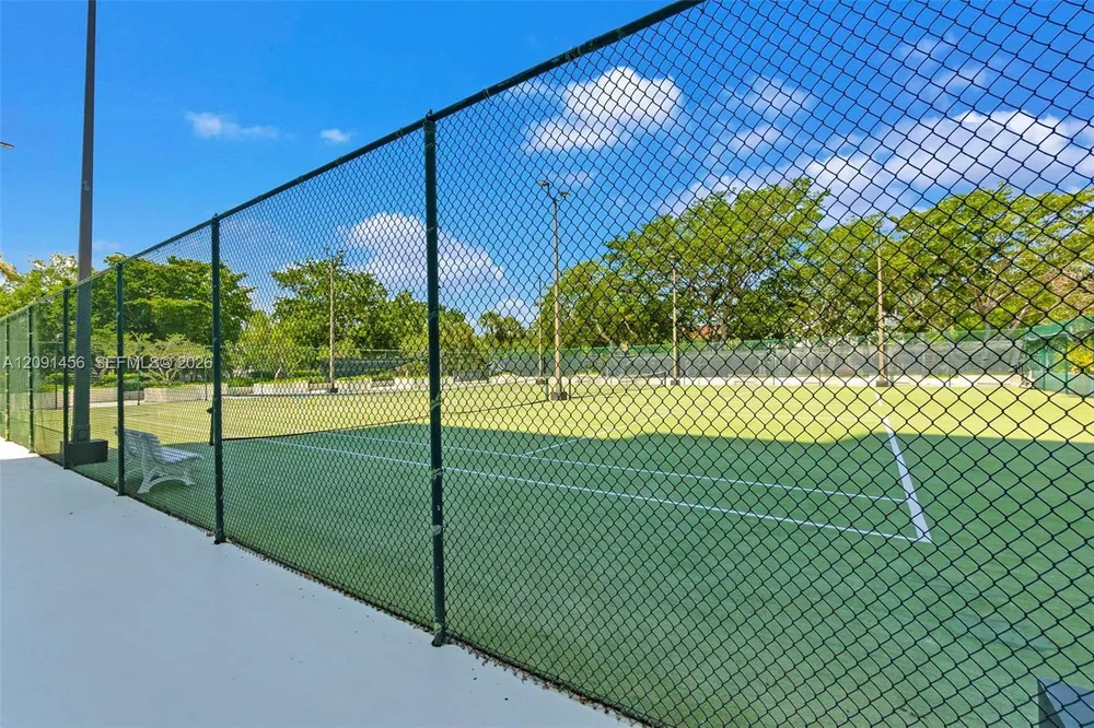 3200 Port Royale Dr N, Fort Lauderdale, FL 33308