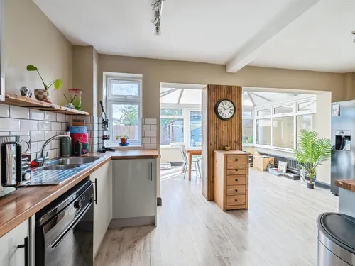 Tellcroft Close, Corshamphoto