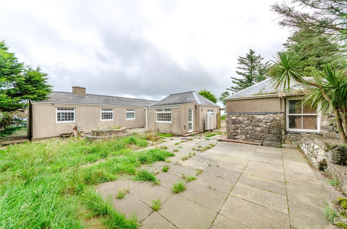 Pistyll, Pwllheli, Gwynedd, LL53
