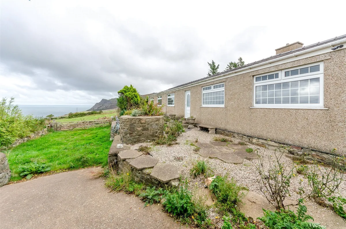 Pistyll, Pwllheli, Gwynedd, LL53