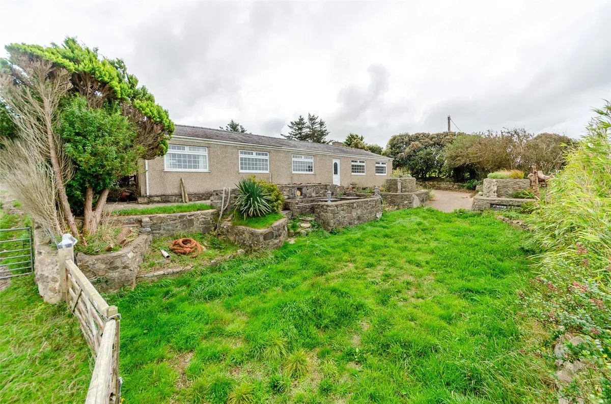 Pistyll, Pwllheli, Gwynedd, LL53