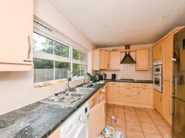 Cavell Court, Bishop's Stortford thumb 2