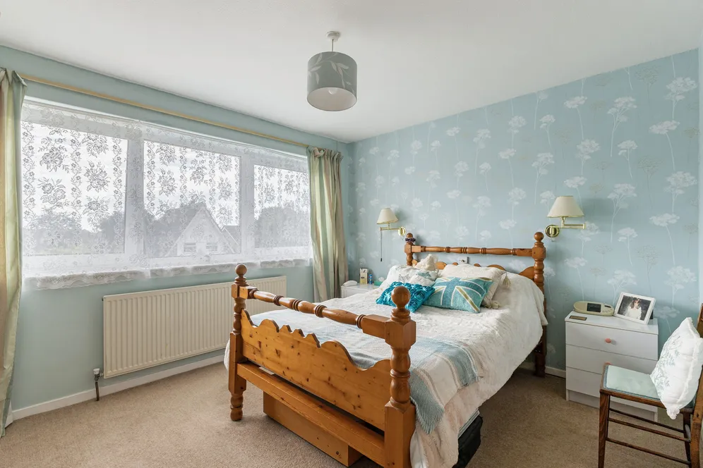 Phillips Close, Headley, GU35 photo 7