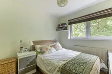Phillips Close, Headley, GU35 photo 8