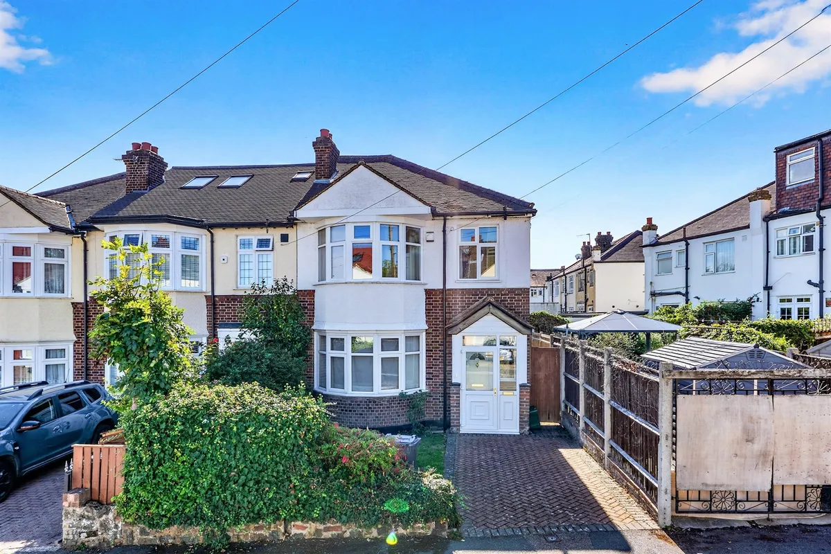 Elsrick Avenue, Morden