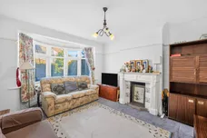 Elsrick Avenue, Morden