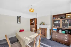Elsrick Avenue, Morden