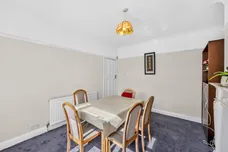 Elsrick Avenue, Morden