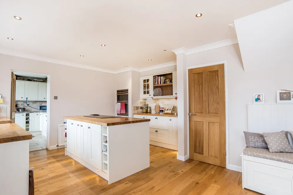 Heddington, Calne, SN11 photo 3