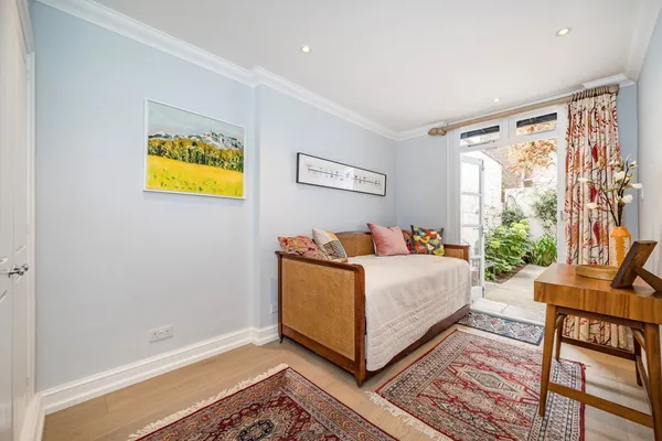 St. George's Drive, London, SW1V photo 5