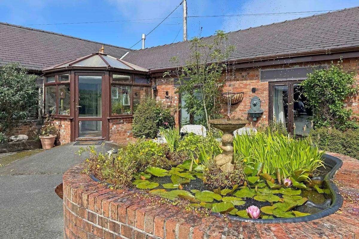 Caeathro, Caernarfon, Gwynedd, LL55
