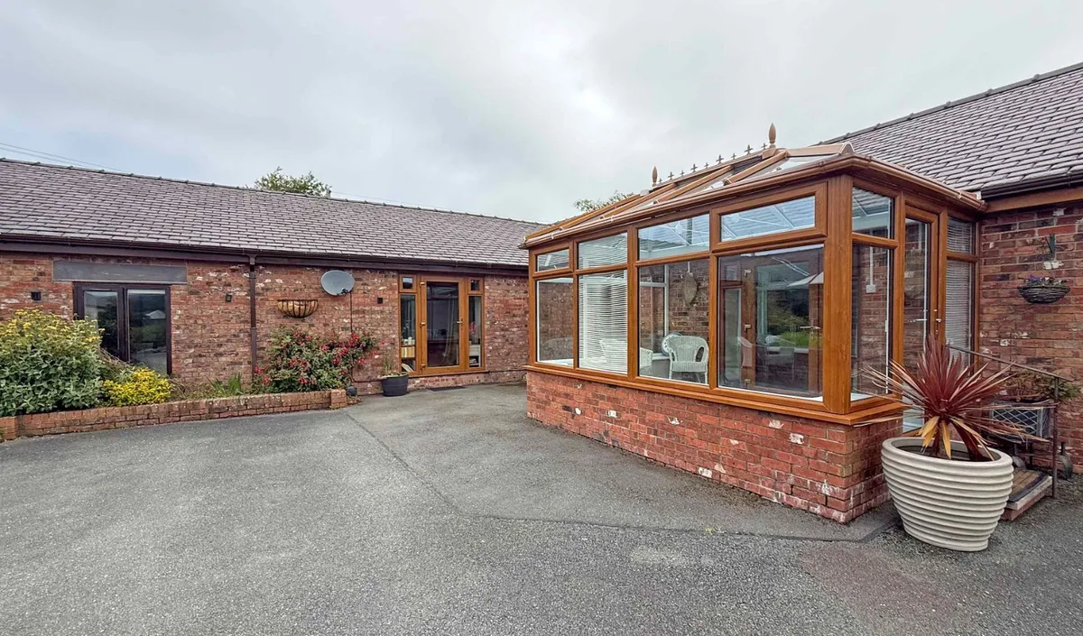 Caeathro, Caernarfon, Gwynedd, LL55