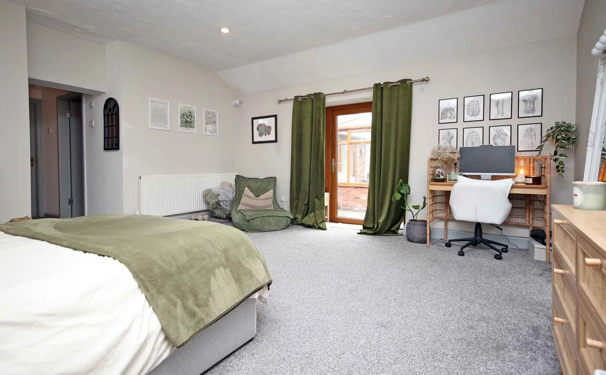 Caeathro, Caernarfon, Gwynedd, LL55