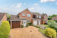 Periwinkle Close, Lindford, GU35 photo 1