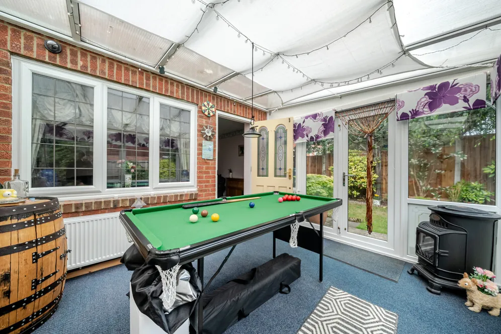 Periwinkle Close, Lindford, GU35 photo 4