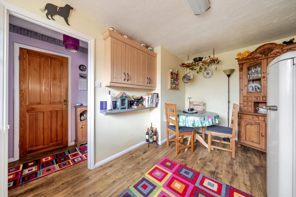 Periwinkle Close, Lindford, GU35 photo 5