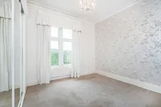 Penistone Road, Kirkburton, HUDDERSFIELD