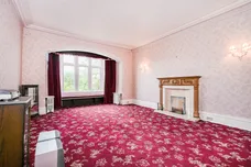 Penistone Road, Kirkburton, HUDDERSFIELD