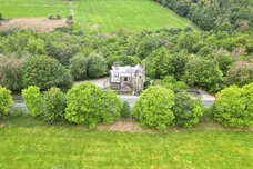 Penistone Road, Kirkburton, HUDDERSFIELD