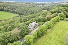 Penistone Road, Kirkburton, HUDDERSFIELD