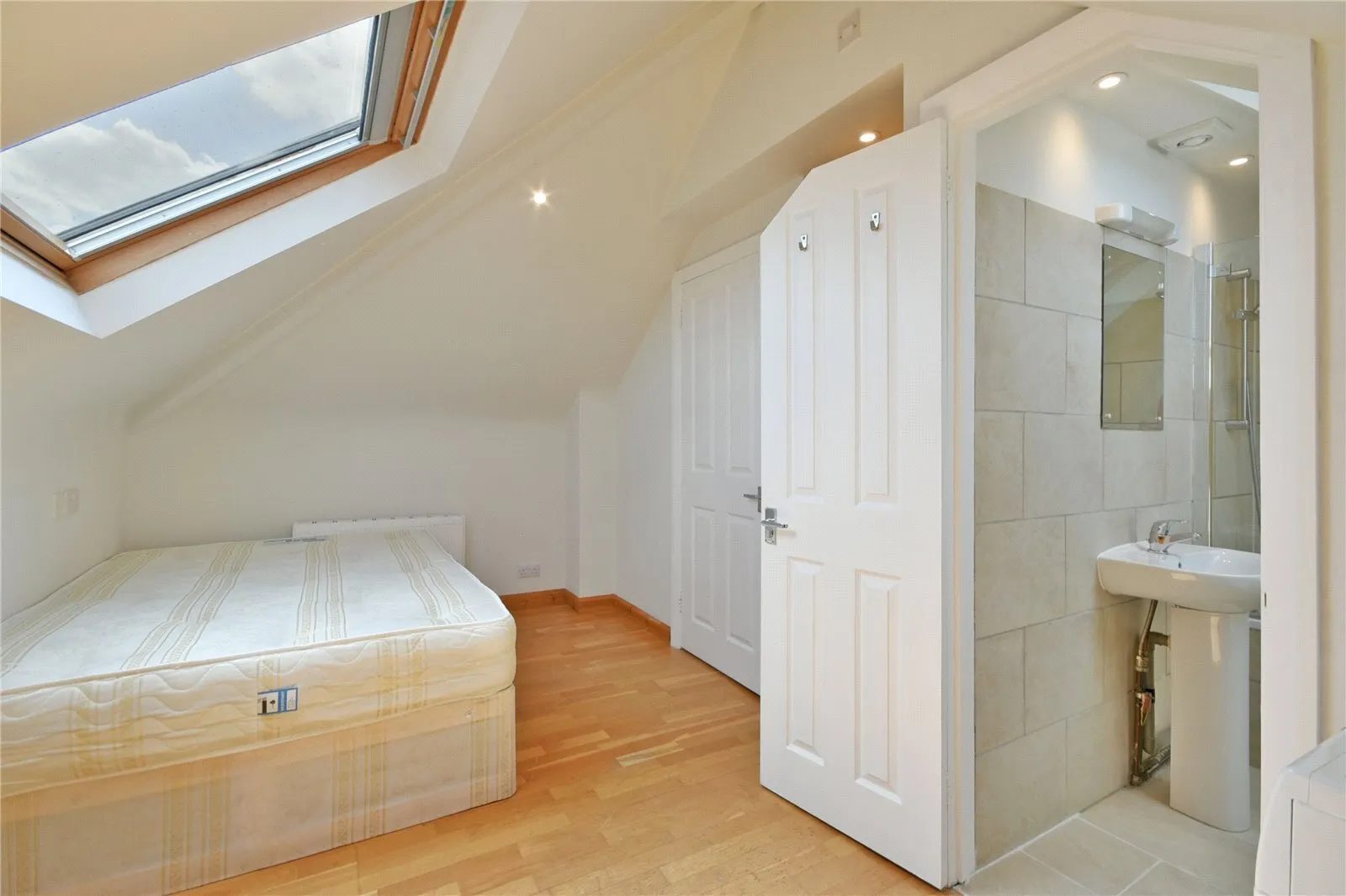 Manstone Road, Cricklewood, London, NW2
