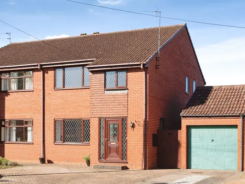 Churchill Avenue, COTTINGHAMphoto