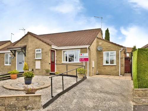 Malvern Court, YEOVILphoto