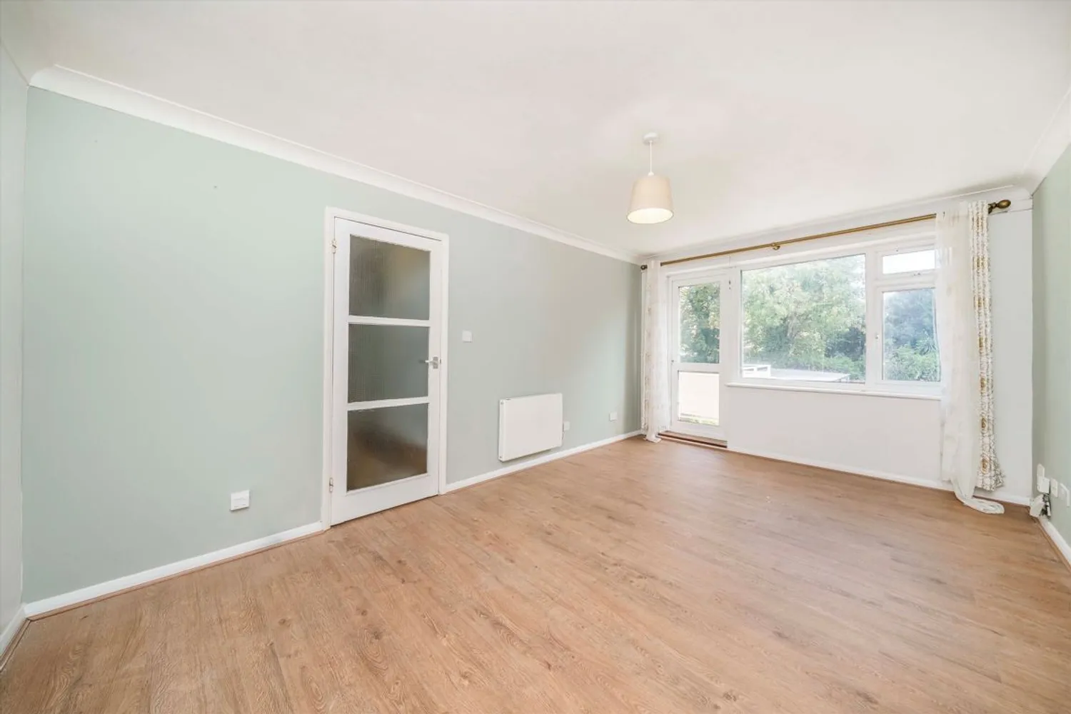 Elton Close, Kingston Upon Thames, KT1 photo 2
