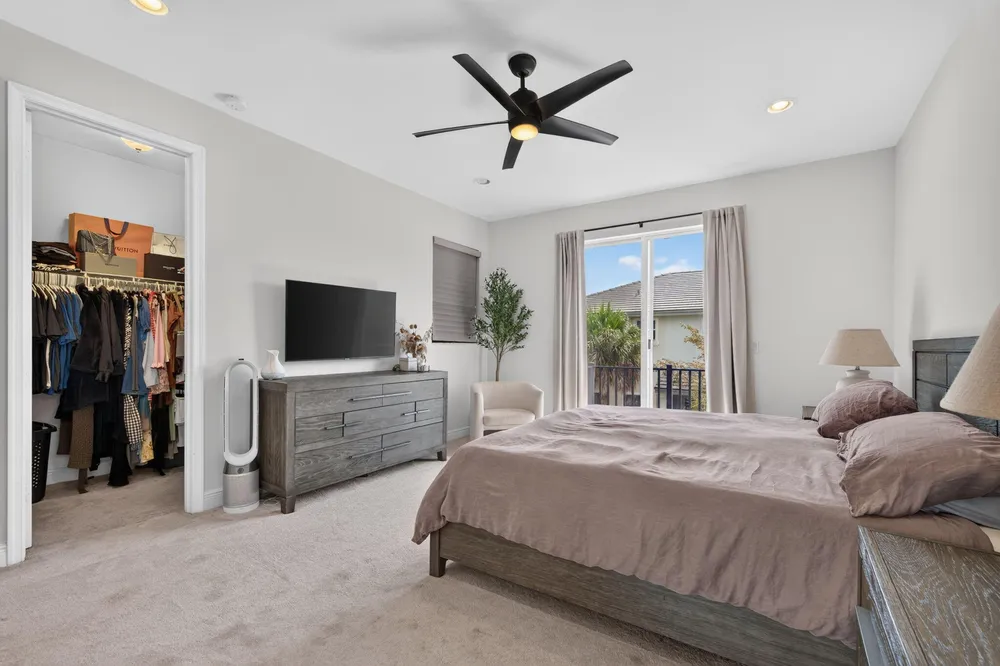 6994 Pines Circle, Coconut Creek, FL 33073